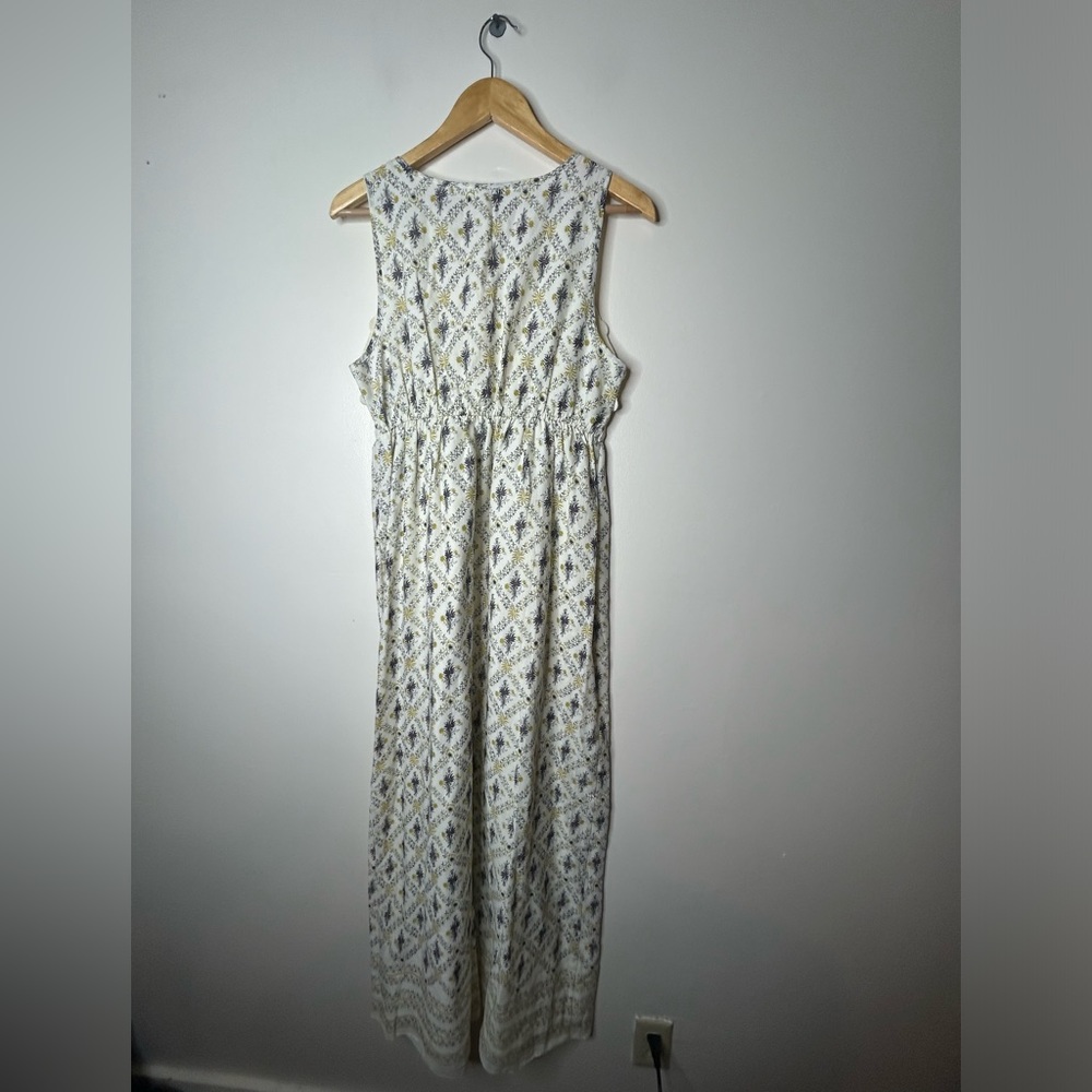 Max Studio Ivory Floral Maxi Dress - Picture 6 of 9